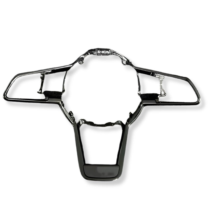 https://cdn.shopify.com/s/files/1/0727/0635/9572/files/Cadre_volant_audi_R8_1.jpg?v=1773742154