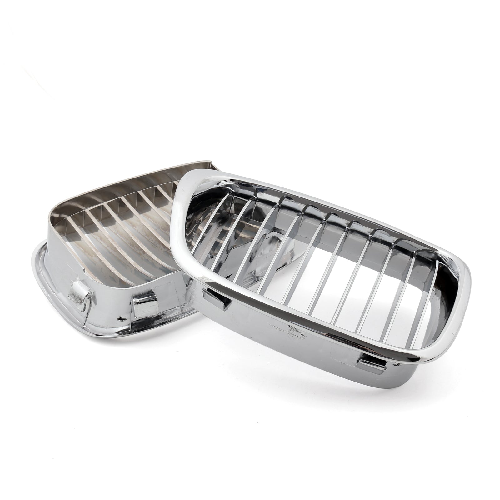 https://cdn.shopify.com/s/files/1/0712/0348/8028/products/Grille-023-Chrome-4_93833109-0f49-49f3-9651-0135a83534e9.jpg?v=1739266419