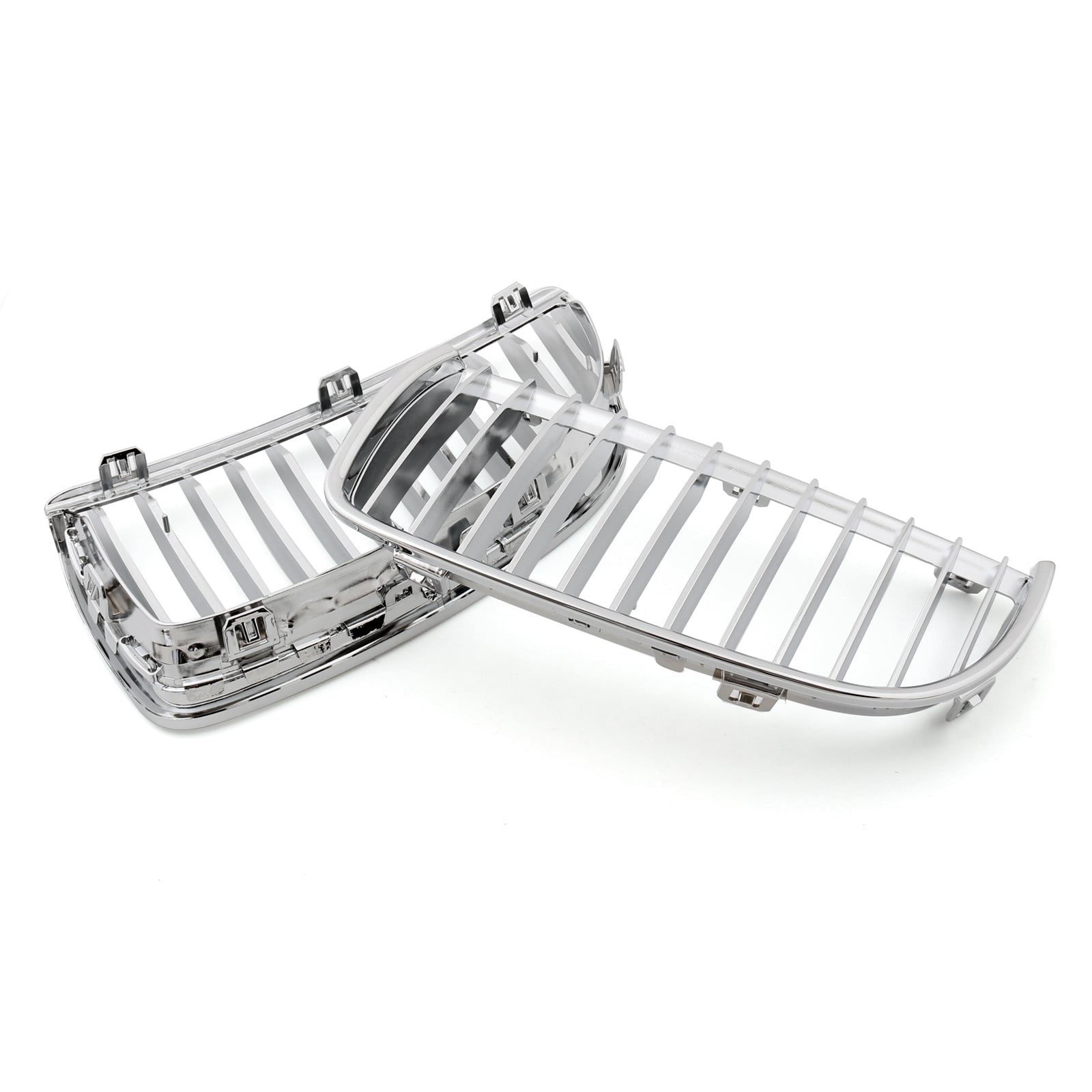 https://cdn.shopify.com/s/files/1/0712/0348/8028/products/Grille-025-Chrome-3_1785bb95-ce36-4d16-8a85-7e3859183cec.jpg?v=1676023910