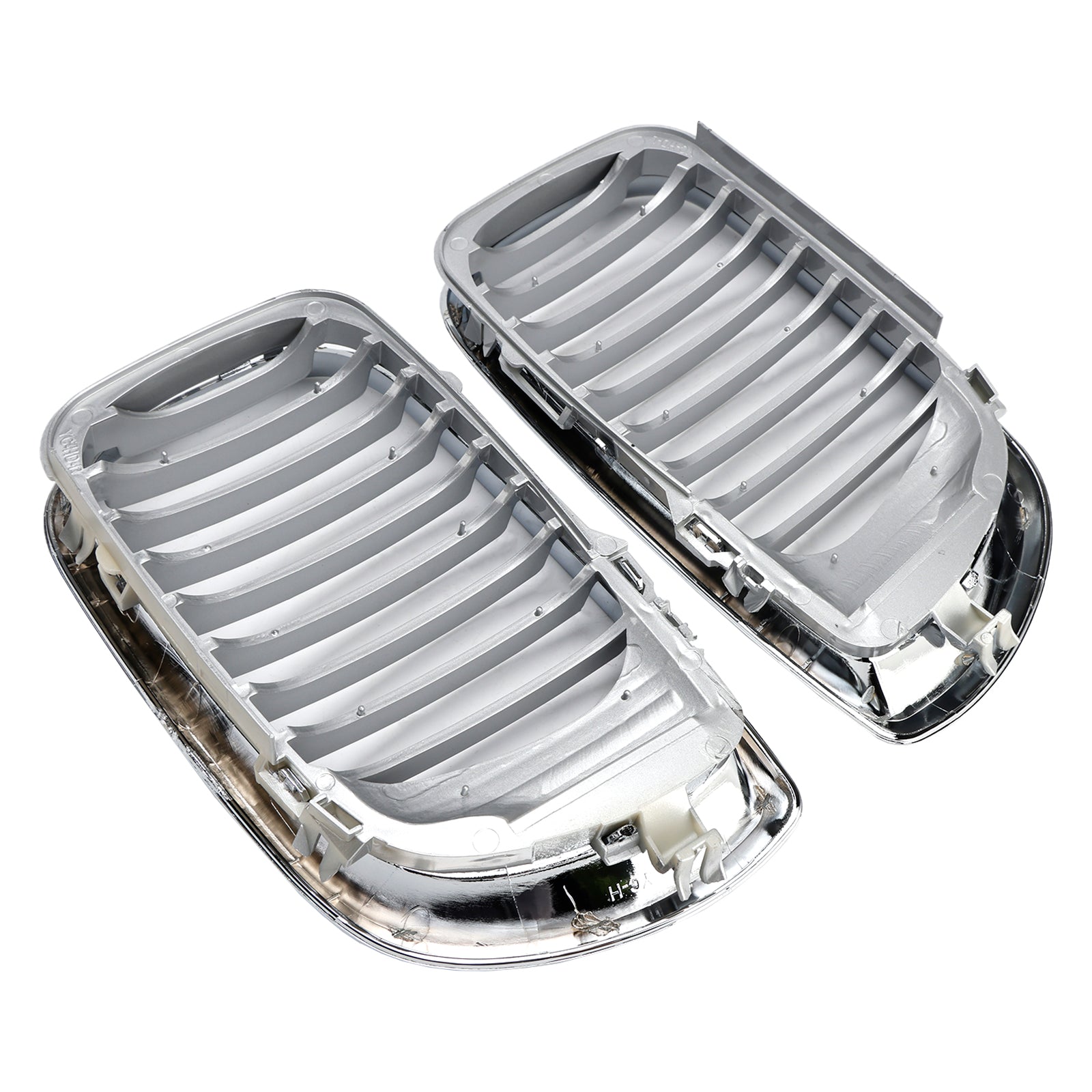 https://cdn.shopify.com/s/files/1/0712/0348/8028/files/Grille-084-Chrome-11.jpg?v=1758354463