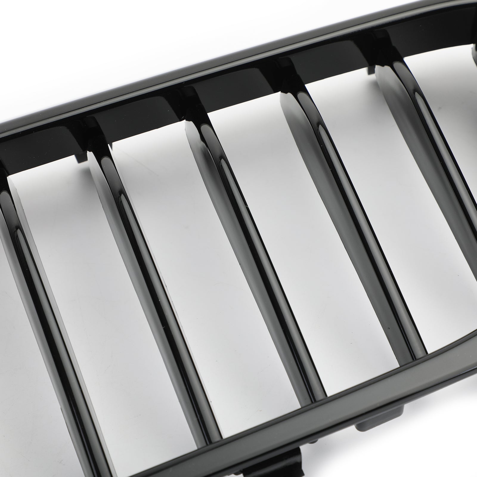 https://cdn.shopify.com/s/files/1/0712/0348/8028/products/Grille-311-GBlack-5.jpg?v=1676018053