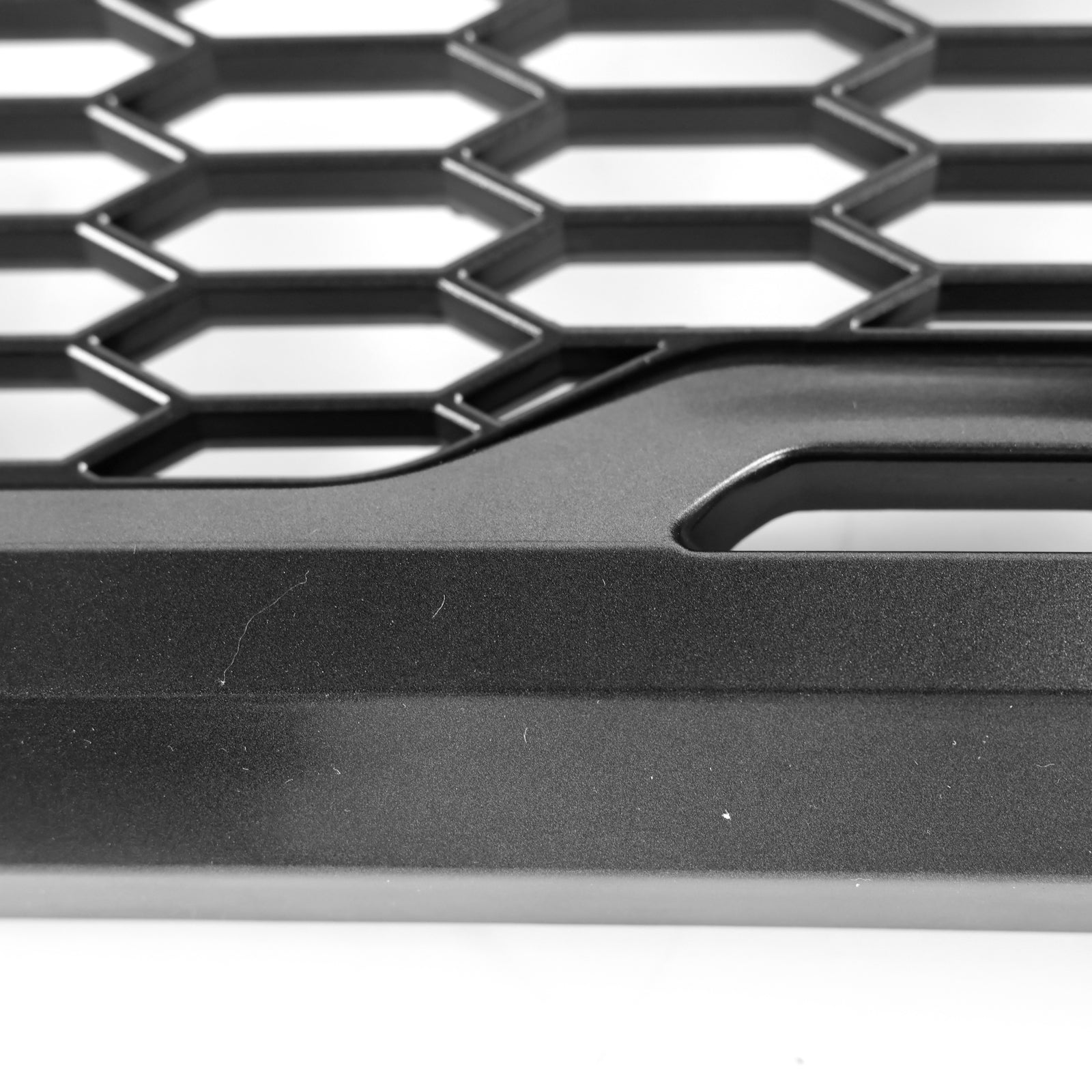 https://cdn.shopify.com/s/files/1/0712/0348/8028/files/Grille-587-B-13.jpg?v=1774843006