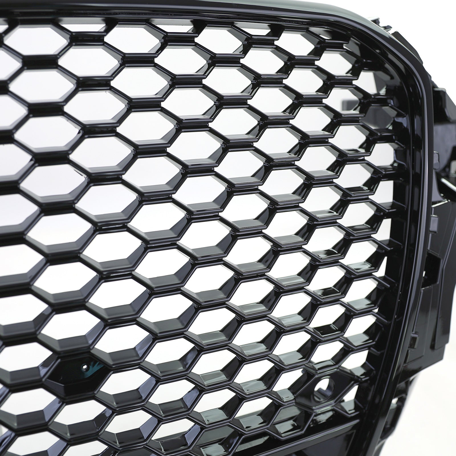 https://cdn.shopify.com/s/files/1/0565/4957/2747/files/Grille-de-calandre-noire-nid-dabeille-type-RS3-pour-Audi-A3-8V-2012-2020-5.jpg?v=1761587839