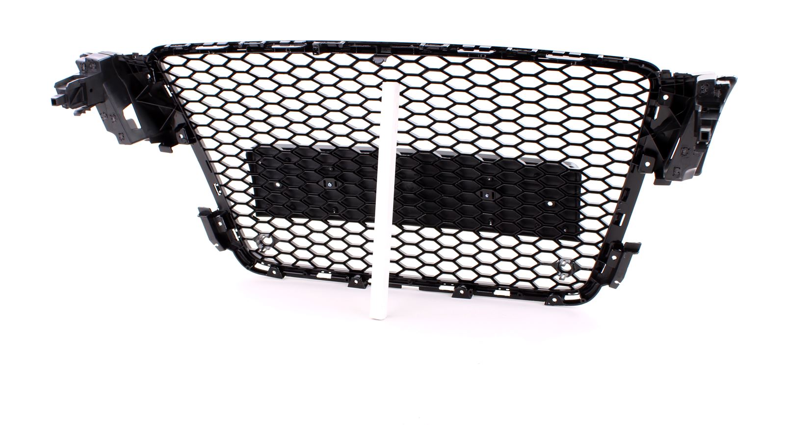 https://cdn.shopify.com/s/files/1/0565/4957/2747/files/Grille-de-calandre-noire-nid-dabeille-type-RS5-pour-Audi-A5-B8-2007-2017-7.jpg?v=1761588000