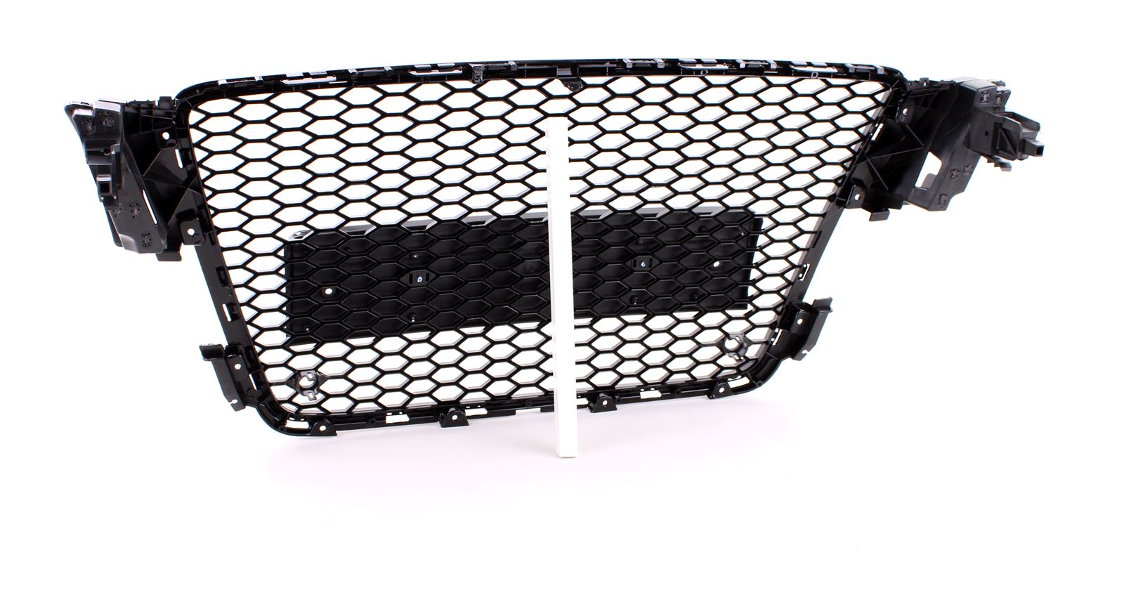 https://cdn.shopify.com/s/files/1/0565/4957/2747/files/Grille-de-calandre-noire-nid-dabeille-type-RS5-pour-Audi-A5-B8-2007-2017-8.jpg?v=1761588003