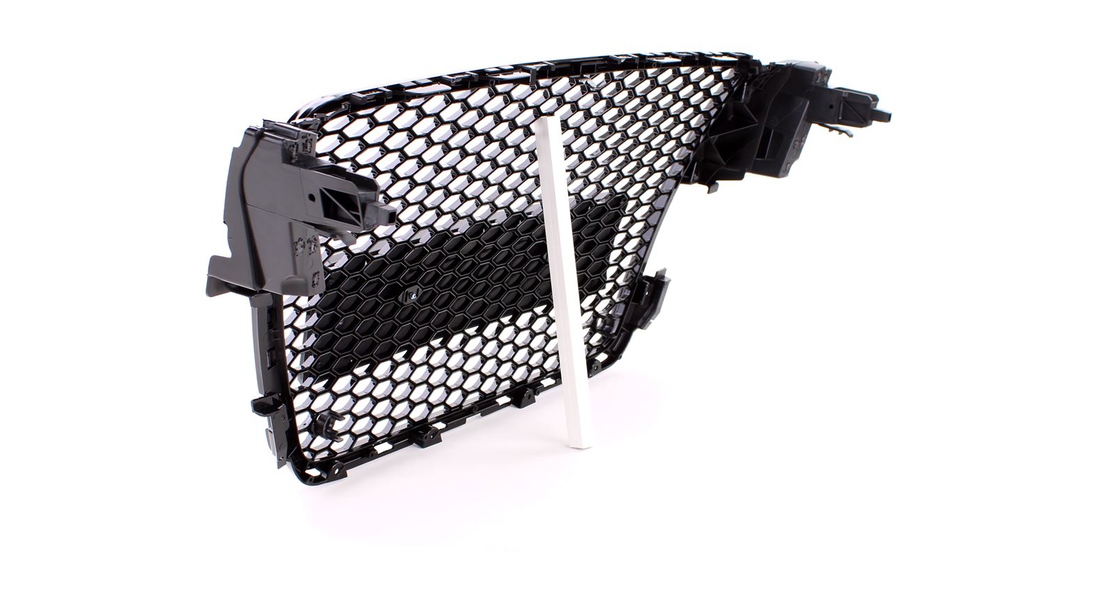 https://cdn.shopify.com/s/files/1/0565/4957/2747/files/Grille-de-calandre-noire-nid-dabeille-type-RS5-pour-Audi-A5-B8-2007-2017-9.jpg?v=1761588007