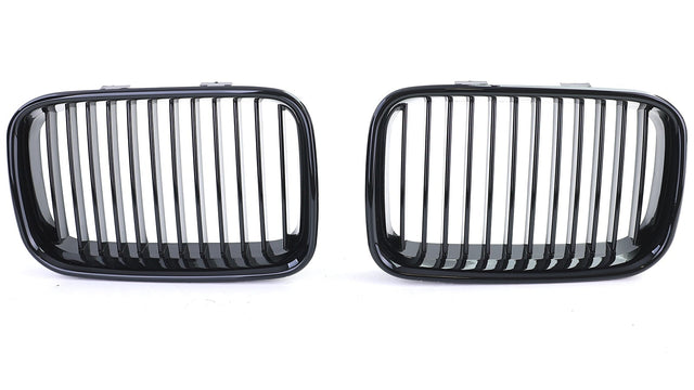 BMW M3 E36 occasion : calandre noir brillant look M3 pour BMW Série 3 E36
