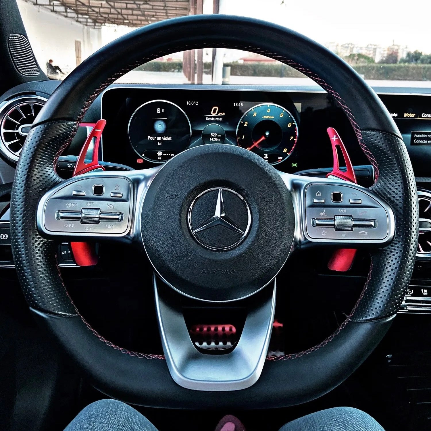 Palette au volant Mercedes
