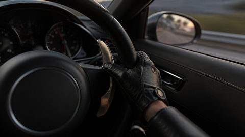 Palette au volant Porsche