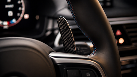 Palette au volant BMW