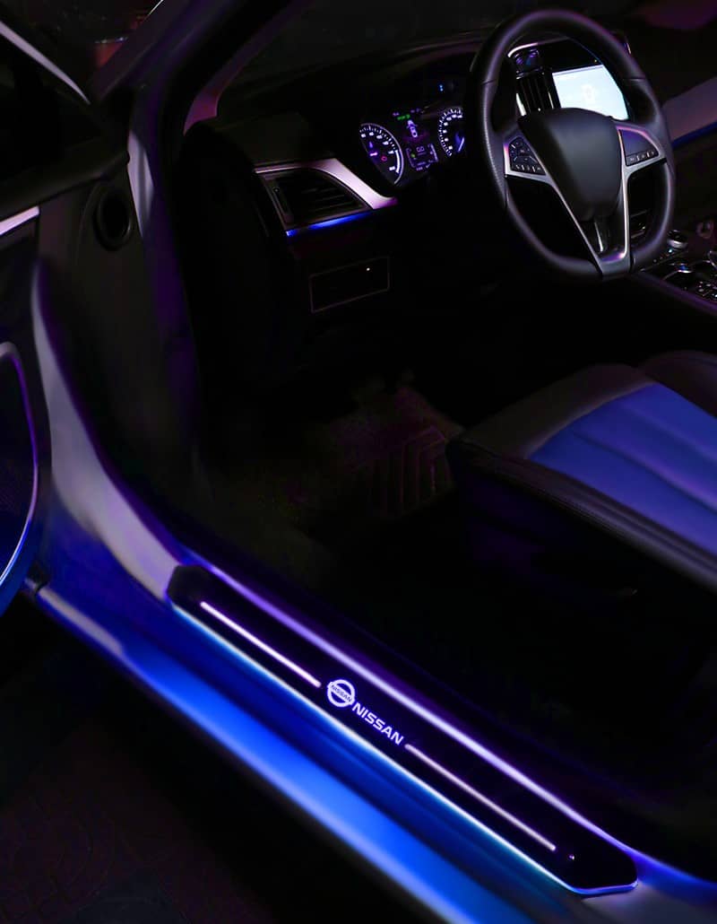Seuils de porte LED Nissan 7 couleurs aimantés étanches IP67