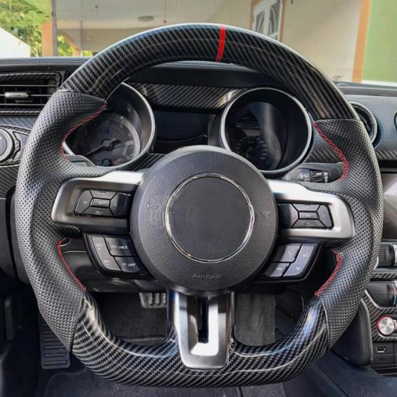 Volant Carbone Hydrographique et Cuir Perforé Couture Rouge Ford Mustang GT EcoBoost GT350 2018-2023