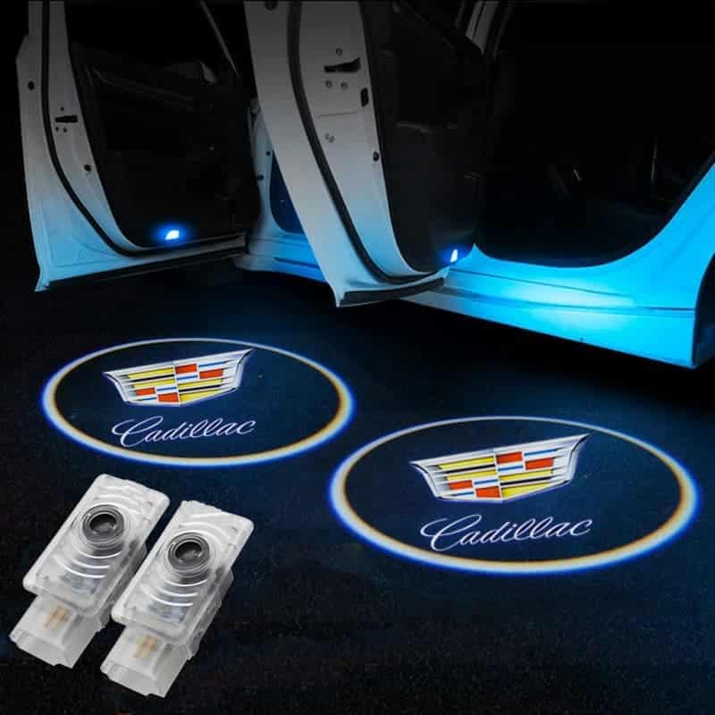 2X Éclairage de Porte LED Cadillac avec Projection de Logo - vue de face - Becquet Voiture