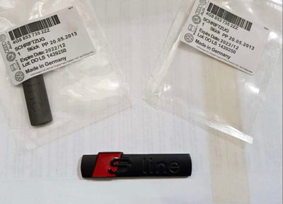 2x Emblèmes S-Line Noir Rouge Audi OEM Adhésif 3M - vue arrière - Becquet Voiture