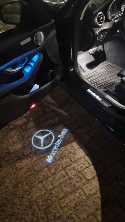 2x LEDs de Portes Mercedes Benz Logo Lumineux - vue de profil - Becquet Voiture