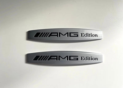 2x Logos Ailes Mercedes AMG Edition Alu Chromé - vue de face - Becquet Voiture