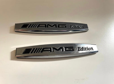 2x Logos Ailes Mercedes AMG Edition Chrome - vue de profil - Becquet Voiture
