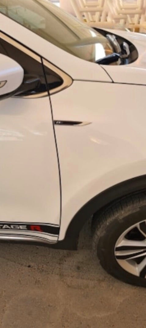 2x Logos Ailes Volkswagen R-Line 147mm - vue de trois-quarts - Becquet Voiture