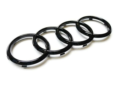 2x Logos Audi Noir Brillant A3 8Y 2020+ - installé sur véhicule - Becquet Voiture