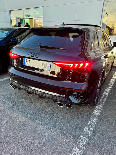 2x Logos Audi Noir Brillant A3 8Y 2020+ - packshot studio - Becquet Voiture