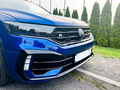 2x Logos Noir Brillant Volkswagen T-Roc (18-20) - vue arrière - Becquet Voiture
