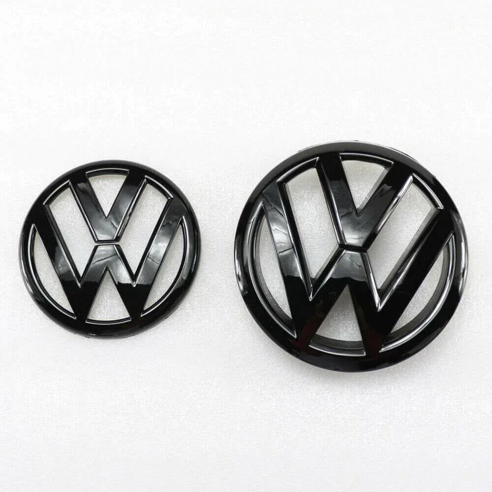 2x Logos VW Golf VI 6 Noir Brillant 2008-2013 - vue de face - Becquet Voiture