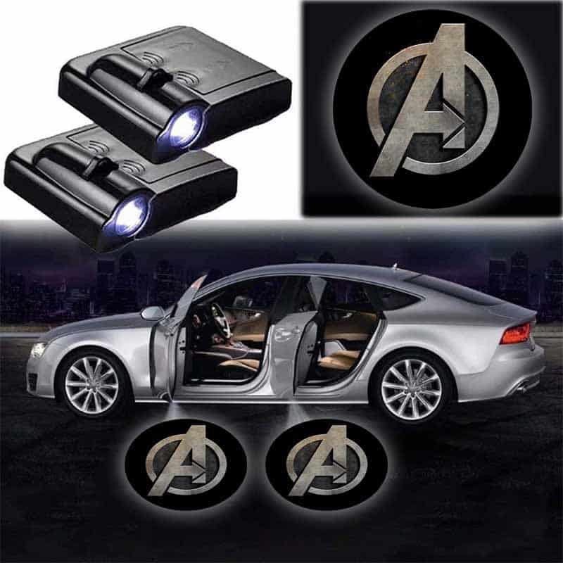 2X Projecteurs de Porte LED Marvel Avengers pour Voiture - vue de face - Becquet Voiture