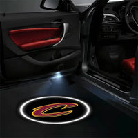 2X Projecteurs LED de Porte Voiture Logo NBA Cleveland Cavaliers - détail du montage - Becquet Voiture