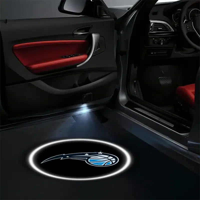 2X projecteurs LED porte pour voiture NBA Orlando Magic - détail du montage - Becquet Voiture