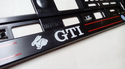2x Supports De Plaque Volkswagen GTI Noir Mat - vue arrière - Becquet Voiture