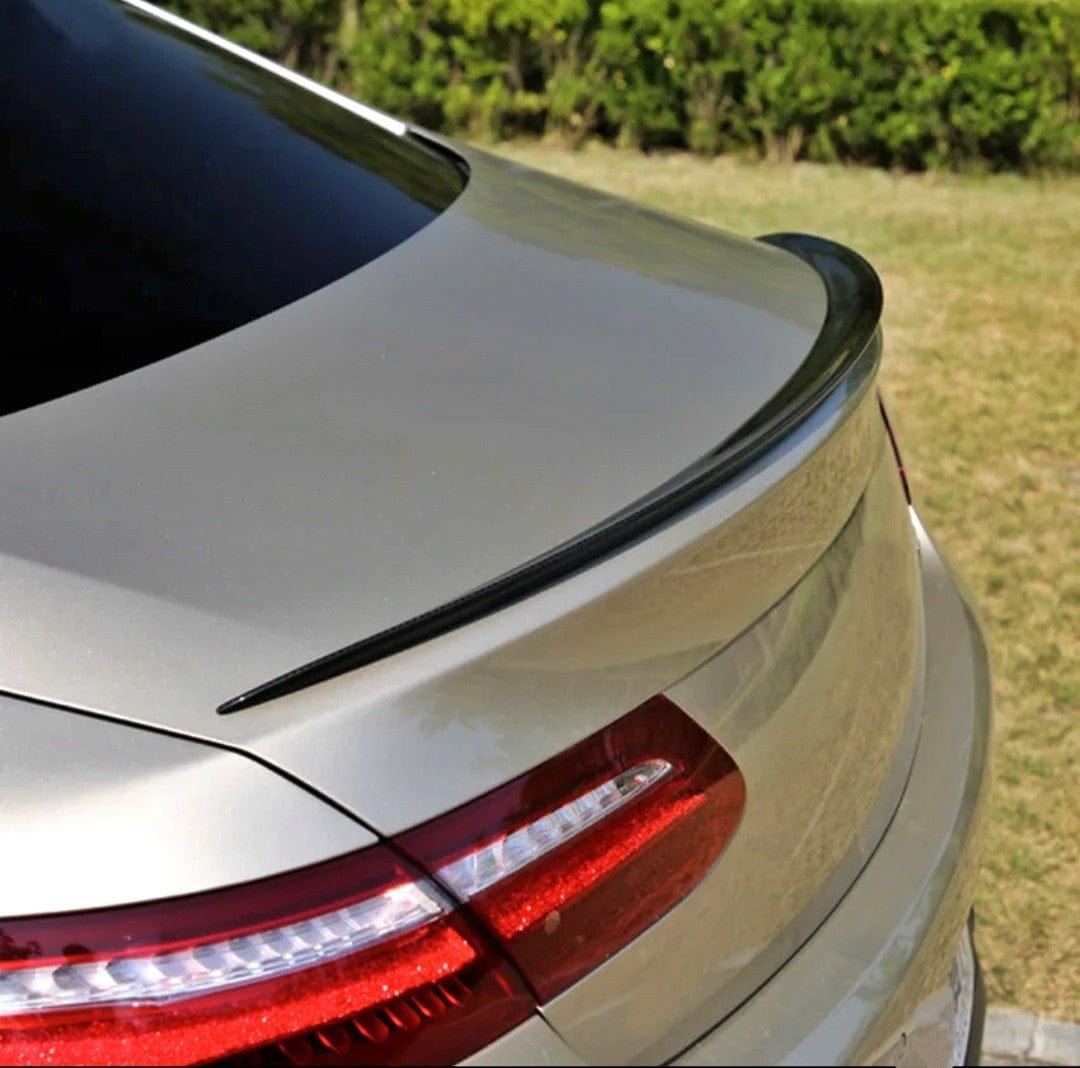 https://cdn.shopify.com/s/files/1/0565/4957/2747/files/Aileron-de-coffre-Becquet-type-63-AMG-pour-Mercedes-Classe-E-Coupe-C238-W238-2016-2023-5.jpg?v=1761580254