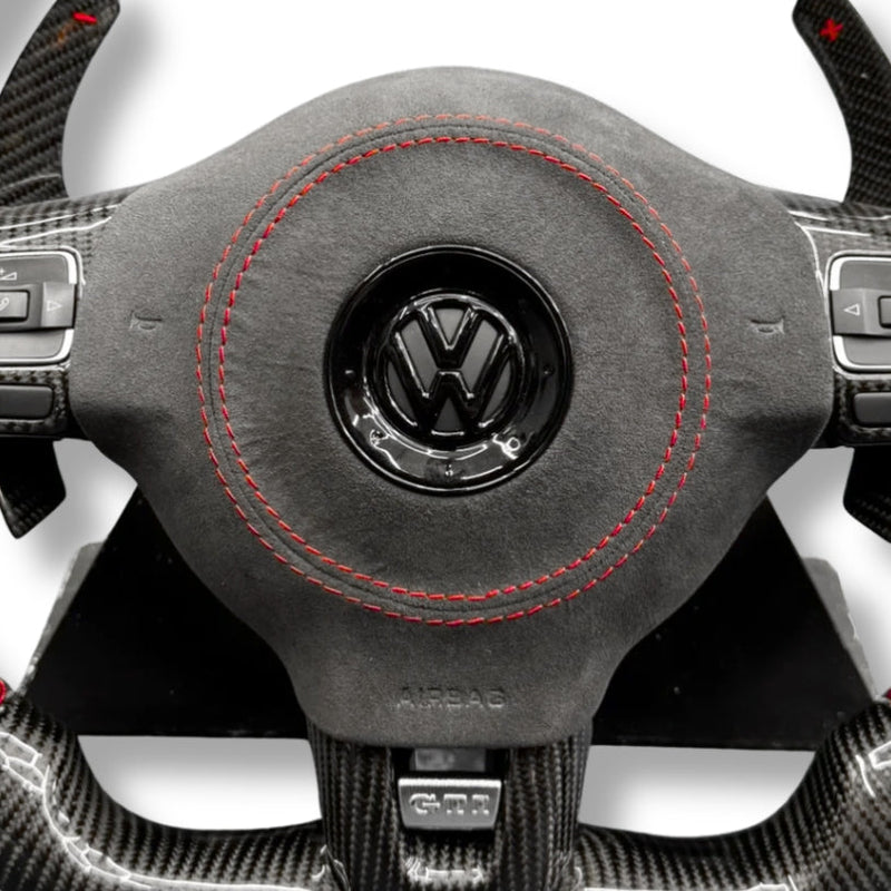 https://cdn.shopify.com/s/files/1/0727/0635/9572/files/cacheairbaggolf6rouge.jpg?v=1711631262