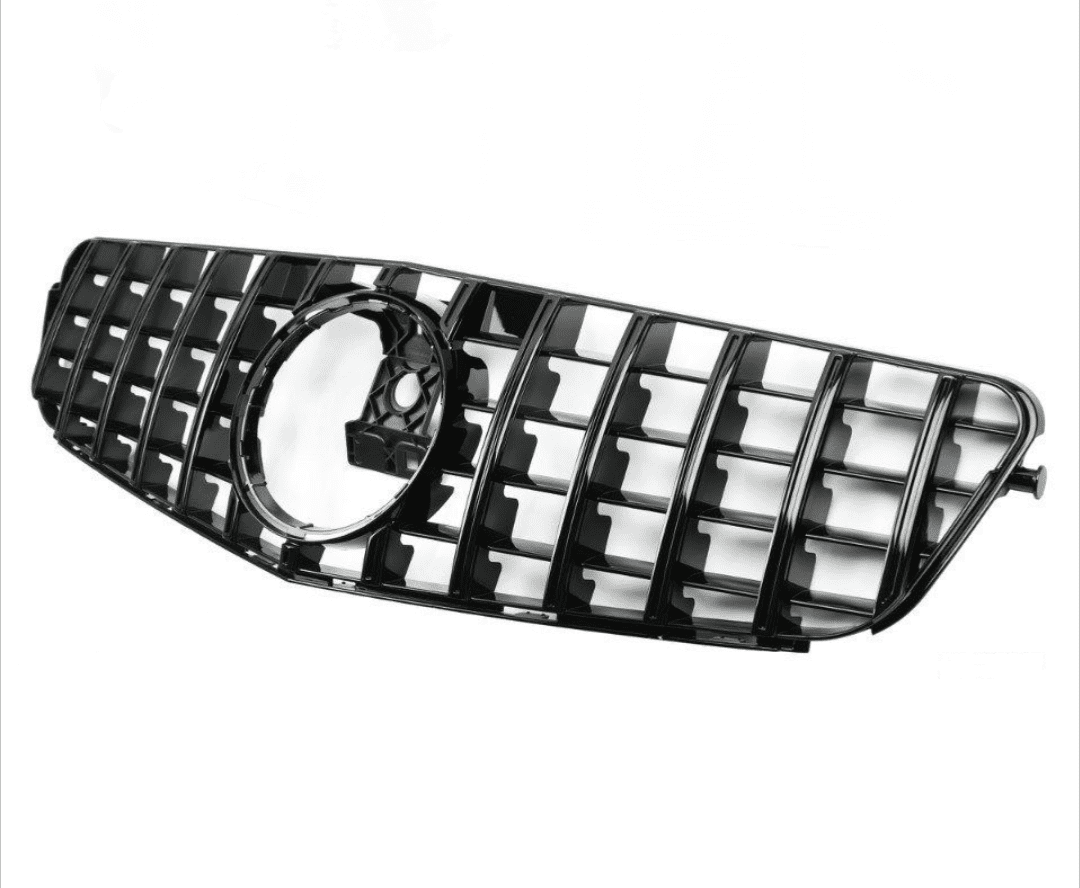 https://cdn.shopify.com/s/files/1/0565/4957/2747/products/Calandre-Panamericana-AMG-GTR-Mercedes-Classe-C-W204-2007-2014.png?v=1761575906