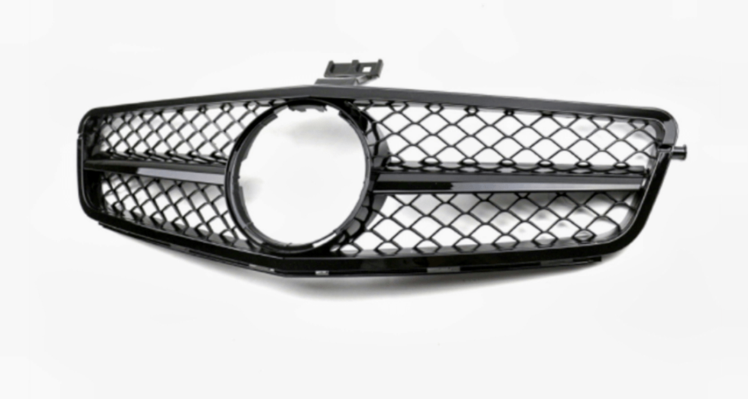 https://cdn.shopify.com/s/files/1/0565/4957/2747/products/Calandre-noire-Mercedes-Classe-C-W204-AMG-Black-Edition.png?v=1761575720