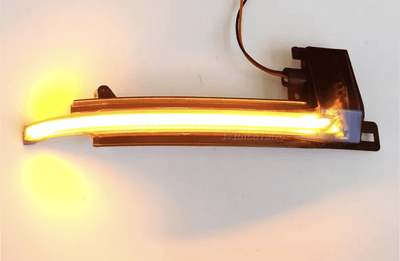 https://cdn.shopify.com/s/files/1/0565/4957/2747/products/Clignotants-de-retroviseurs-repetiteurs-dynamiques-LED-pour-AUDI-Q3-2012-2015-2.png?v=1761575002
