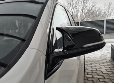 https://cdn.shopify.com/s/files/1/0565/4957/2747/products/Coques-de-retroviseurs-type-M-Performance-Noires-Brillantes-pour-BMW-Serie-2-Gran-Coupe-F44-2019-2023-2.png?v=1761592616