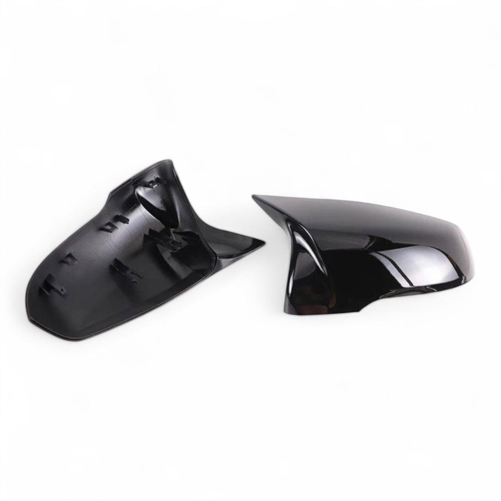 https://cdn.shopify.com/s/files/1/0565/4957/2747/files/Coques-de-retroviseurs-type-M-Performance-Noires-Brillantes-pour-BMW-Serie-2-Gran-Coupe-F44-2019-2023-8.png?v=1761592639