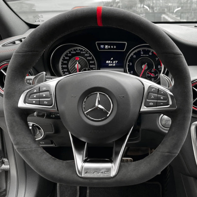 https://cdn.shopify.com/s/files/1/0727/0635/9572/files/CouvreVolantMercedesAMGW205Alcantara.jpg?v=1768169147
