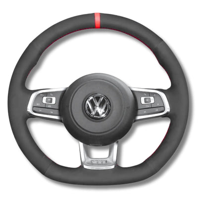 https://cdn.shopify.com/s/files/1/0727/0635/9572/files/Couvre_volant_GOLF_7_Alcantara_rouge.jpg?v=1754215653