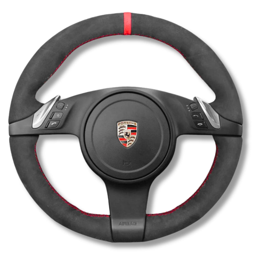https://cdn.shopify.com/s/files/1/0727/0635/9572/files/Couvre_volant_alcanta_991_rouge_57c84e53-3726-40b6-9924-9648ae89d39c.jpg?v=1754330832