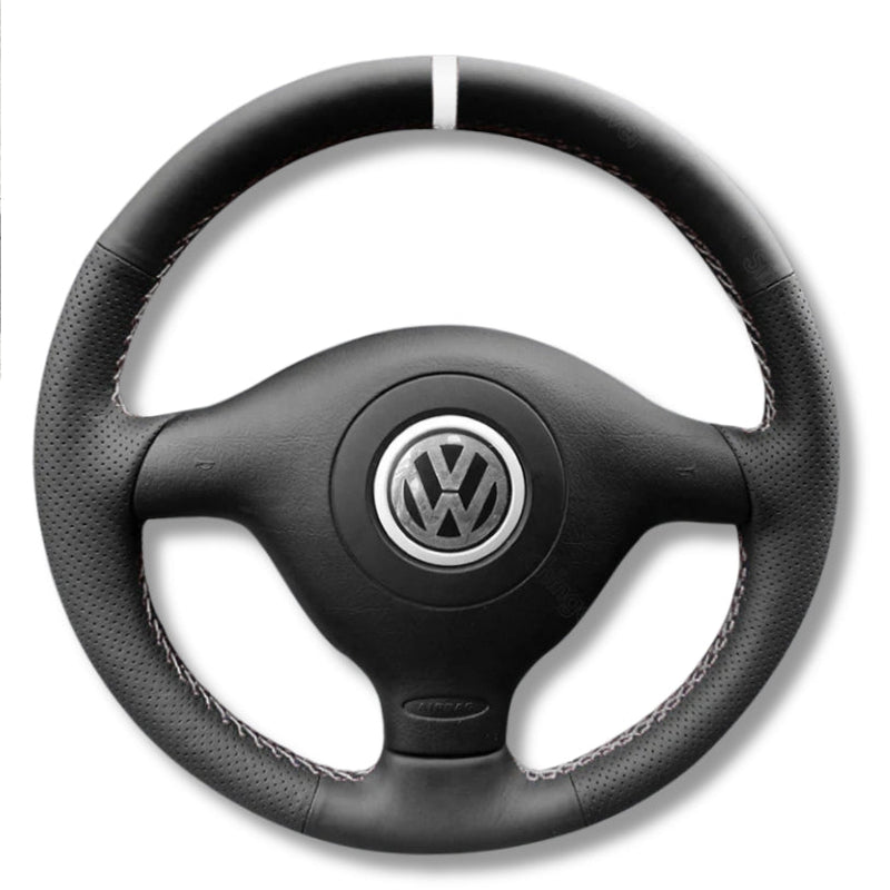 https://cdn.shopify.com/s/files/1/0727/0635/9572/files/CouvrevolantVWGOLF4Rouge.jpg?v=1754065449