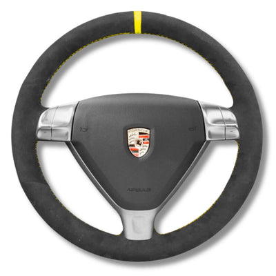 https://cdn.shopify.com/s/files/1/0727/0635/9572/files/Couvrevolantalcantara997Jaune.jpg?v=1754329644