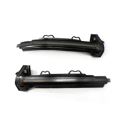 https://cdn.shopify.com/s/files/1/0565/4957/2747/files/Dynamic_LED_Turn_Signal_Mirror_caps_audi_a4_a5_s4_s5_rs4_rs5_b9-3.jpg?v=1766599246