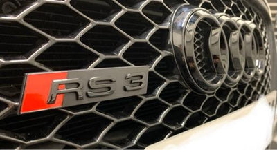 Emblème calandre Audi RS3 noir brillant