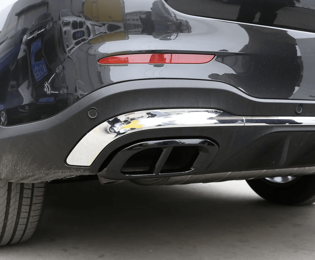 https://cdn.shopify.com/s/files/1/0565/4957/2747/files/Embouts-dEchappements-Performance-Noirs-pour-Mercedes-GLC-W253-C253-type-AMG-2015-2022-2.png?v=1761580105