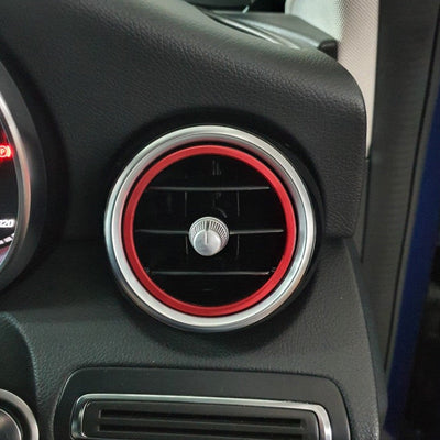 https://cdn.shopify.com/s/files/1/0565/4957/2747/files/Entourages-Grilles-de-Climatisation-Rouge-Bleu-pour-Mercedes-GLC-X253-2015-a-2022-4.jpg?v=1761603574
