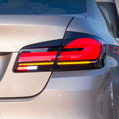 https://cdn.shopify.com/s/files/1/0565/4957/2747/files/Feux-Arrieres-OLED-Look-LCI-G30-pour-BMW-Serie-5-F10-2010-2017-4.jpg?v=1761603704