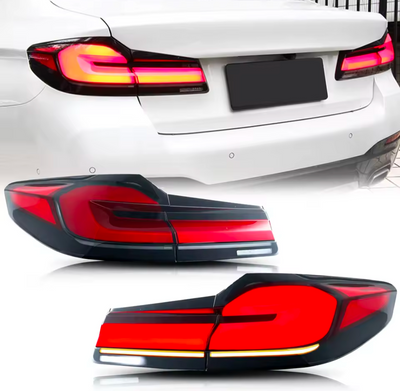https://cdn.shopify.com/s/files/1/0565/4957/2747/files/Feux-Arrieres-OLED-Look-LCI-G30-pour-BMW-Serie-5-G30-2017-2024-2.png?v=1761603721