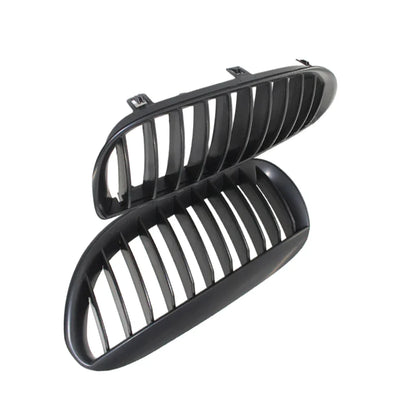 https://cdn.shopify.com/s/files/1/0565/4957/2747/files/Grilles-de-calandre-noires-brillantes-pour-BMW-Serie-6-E63-E64-2003-2010-12.webp?v=1765146004