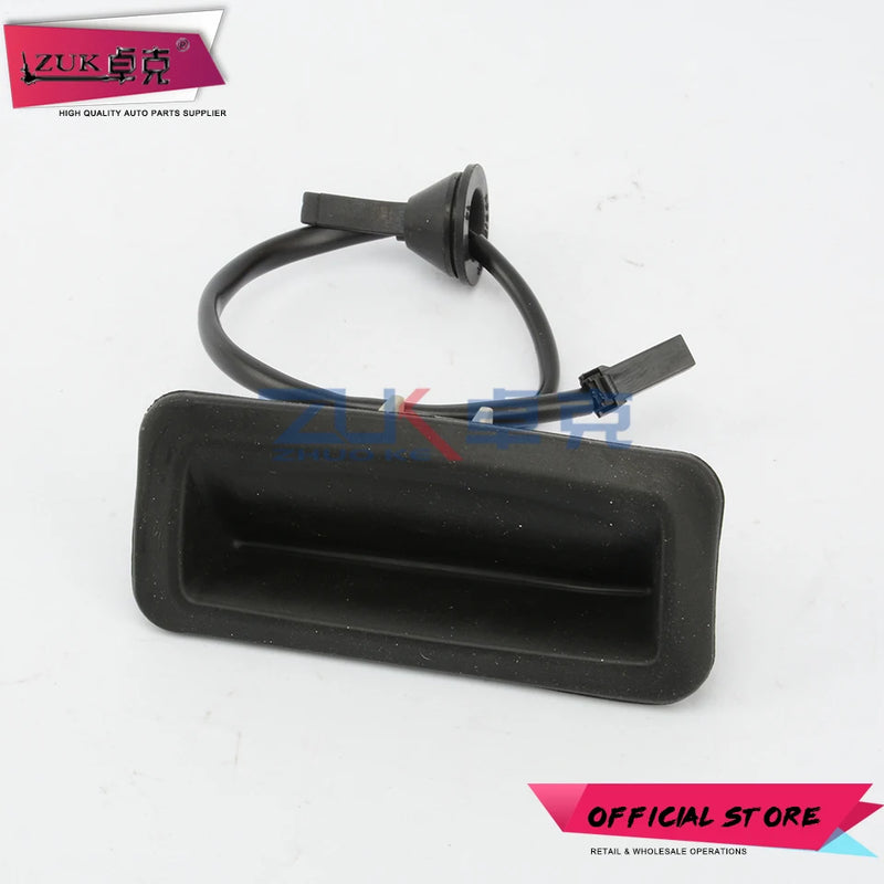 Bouton d'Ouverture de Coffre Ford Focus MK2 C-Max 2003-2008 — détail de finition
